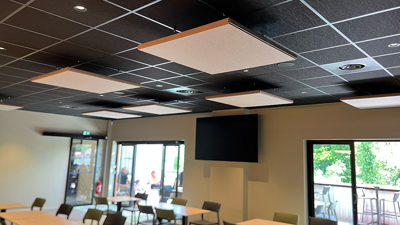panneau acoustique slimBox - club de padel - lyon - texdecor
